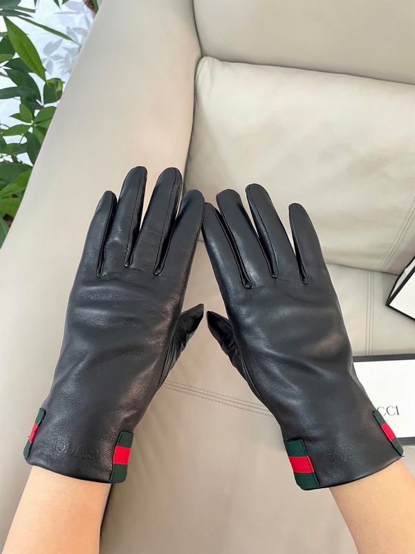 Gucci Gloves L 62 (5)