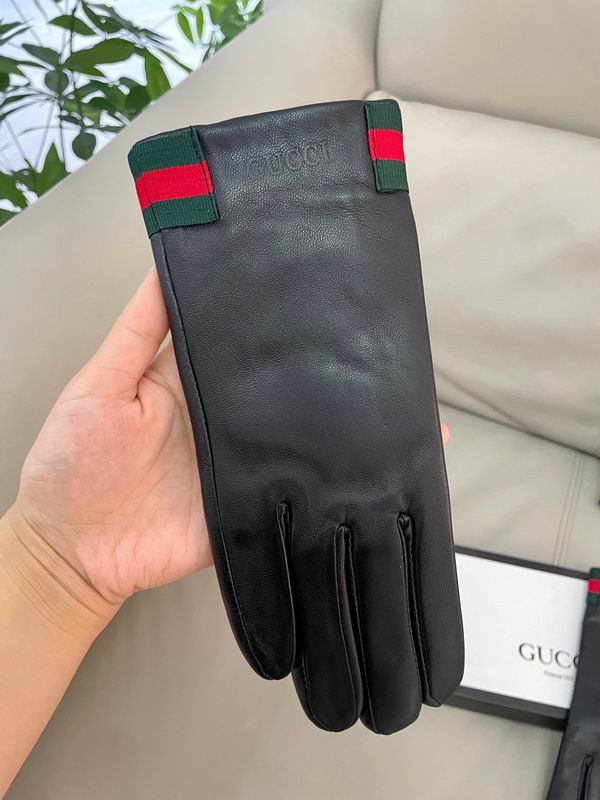 Gucci Gloves L 62 (8)