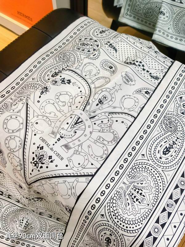 Hermes silk Scarf 90X90cm E05 (33)