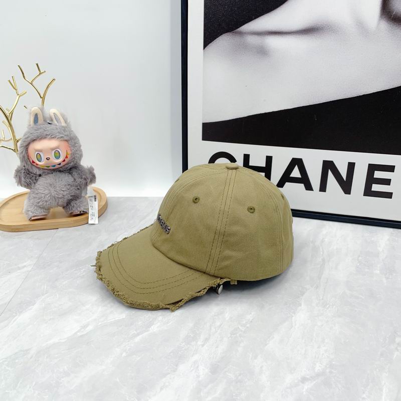 Jacouemus Cap dx (1167)