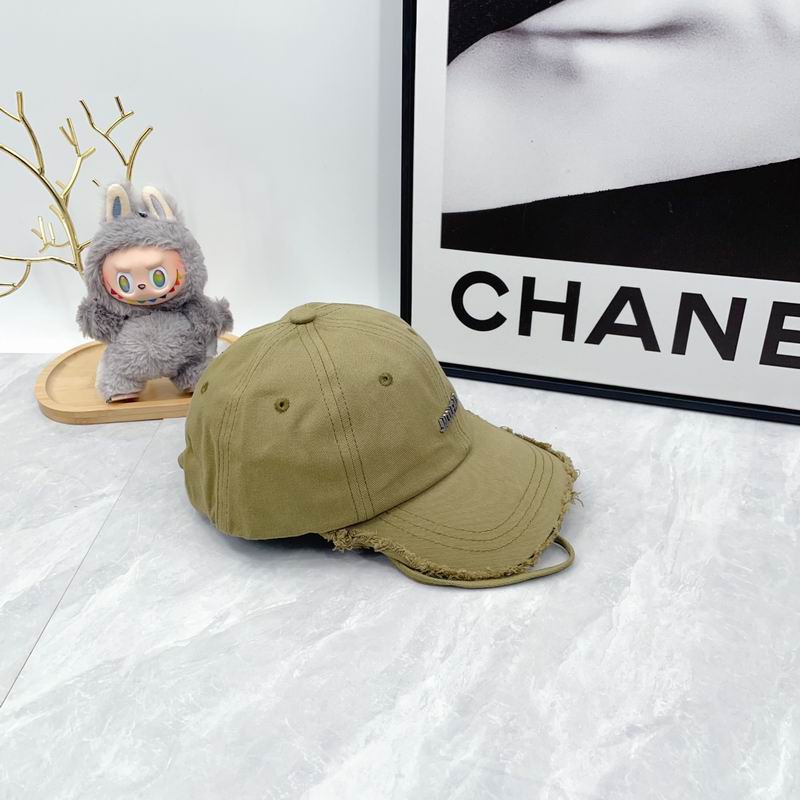 Jacouemus Cap dx (1169)