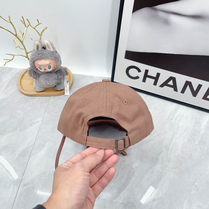 Jacouemus Cap dx (1179)