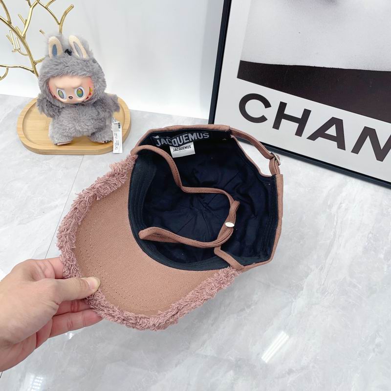 Jacouemus Cap dx (1180)