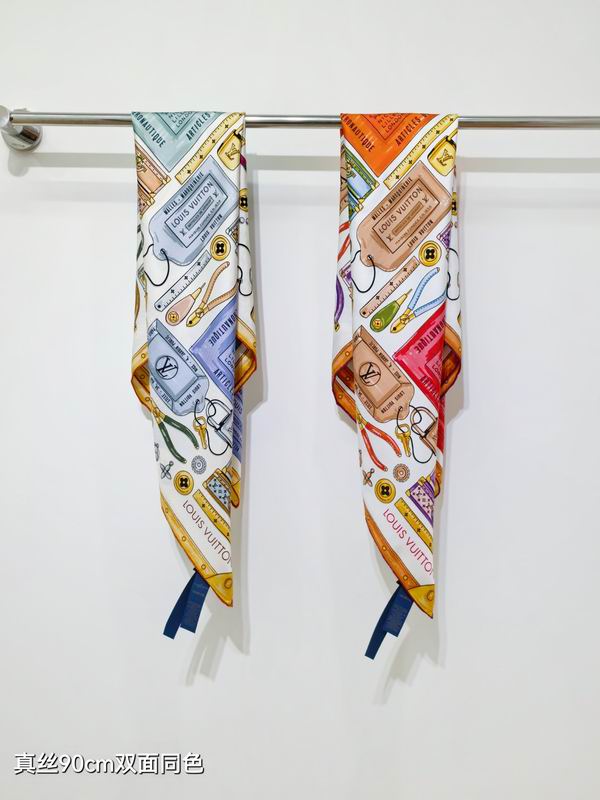 LV  silk scarf 90X90cm E01 (1)