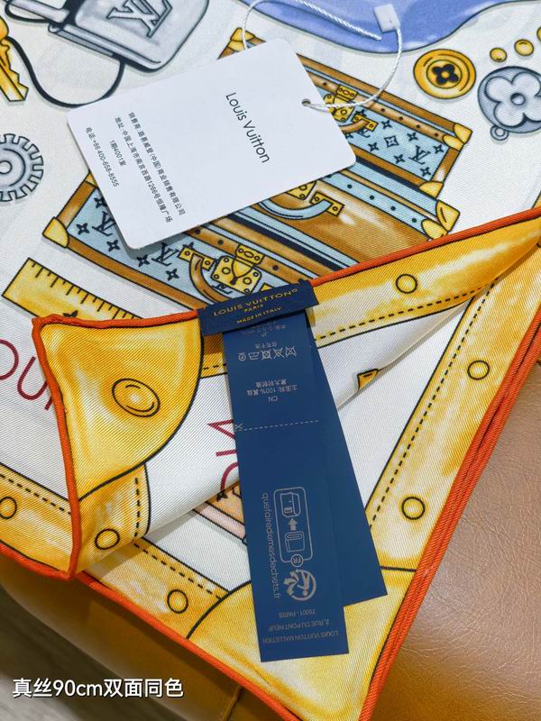 LV  silk scarf 90X90cm E01 (15)