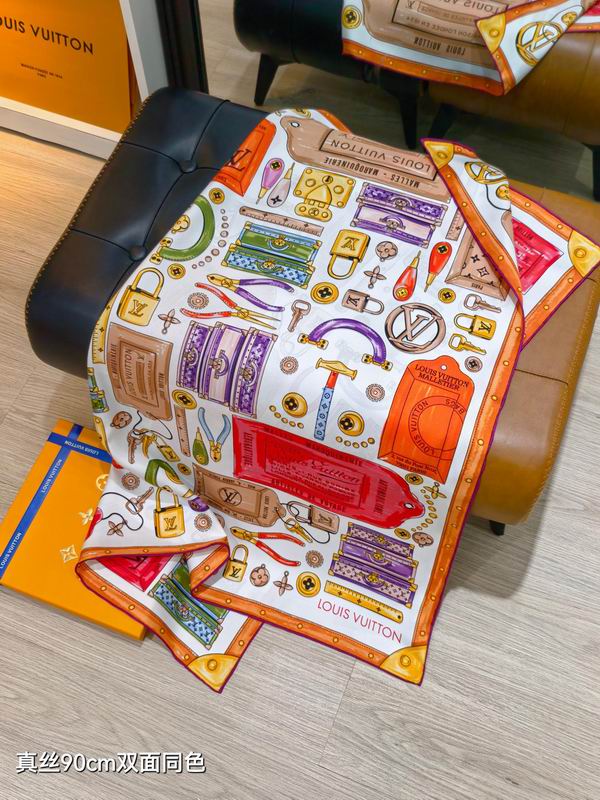 LV  silk scarf 90X90cm E01 (6)