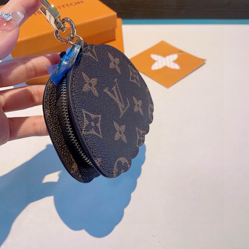 LV AirPods bag (16)