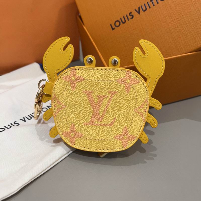 LV AirPods bag (25)