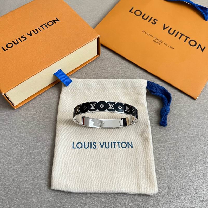 LV Bracelet 01yxx284 (10)