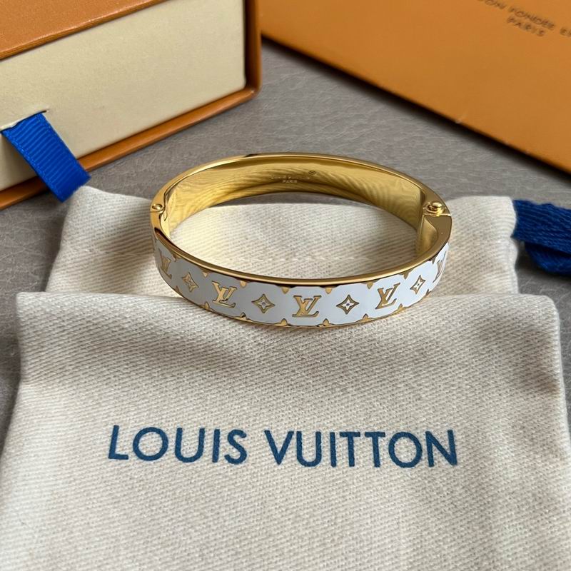 LV Bracelet 01yxx284 (17)