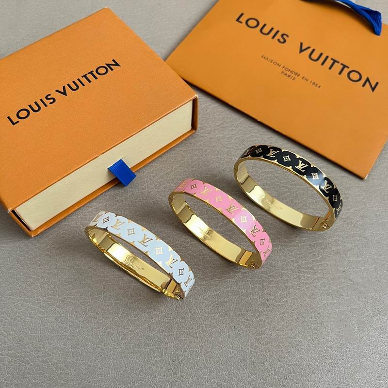 LV Bracelet 01yxx284 (2)