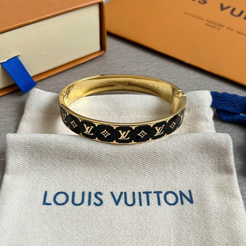 LV Bracelet 01yxx284 (9)