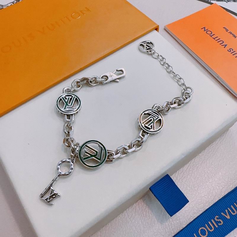 LV Bracelet 01yxx286 (5)