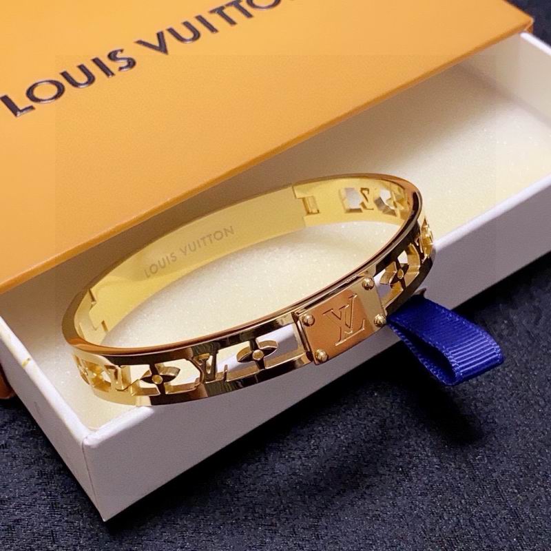 LV Bracelet 01yxx293 (2)