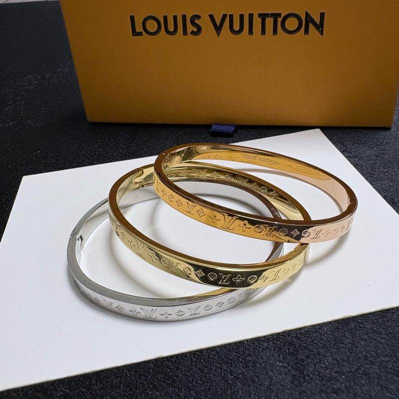 LV Bracelet 01yxx294 (5)