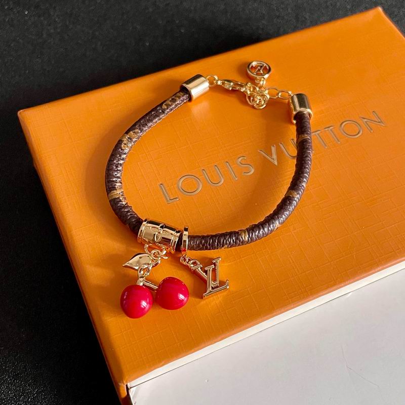 LV Bracelet 01yxx297 (3)