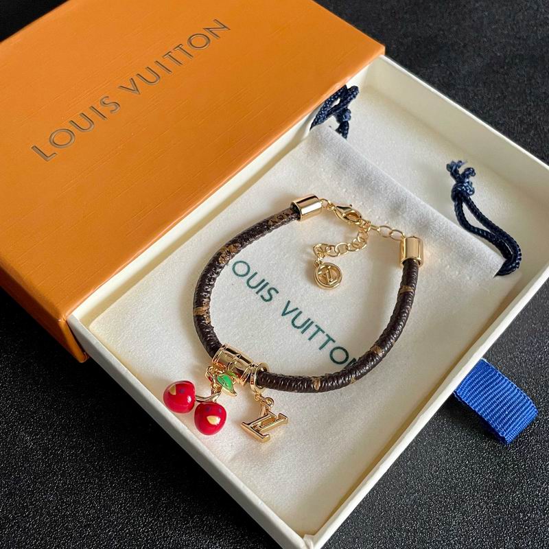 LV Bracelet 01yxx297 (5)