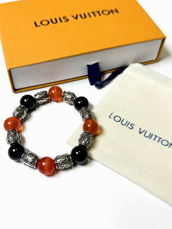 LV Bracelet 01yxx30 (4)