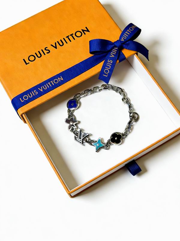 LV Bracelet 01yxx301 (1)