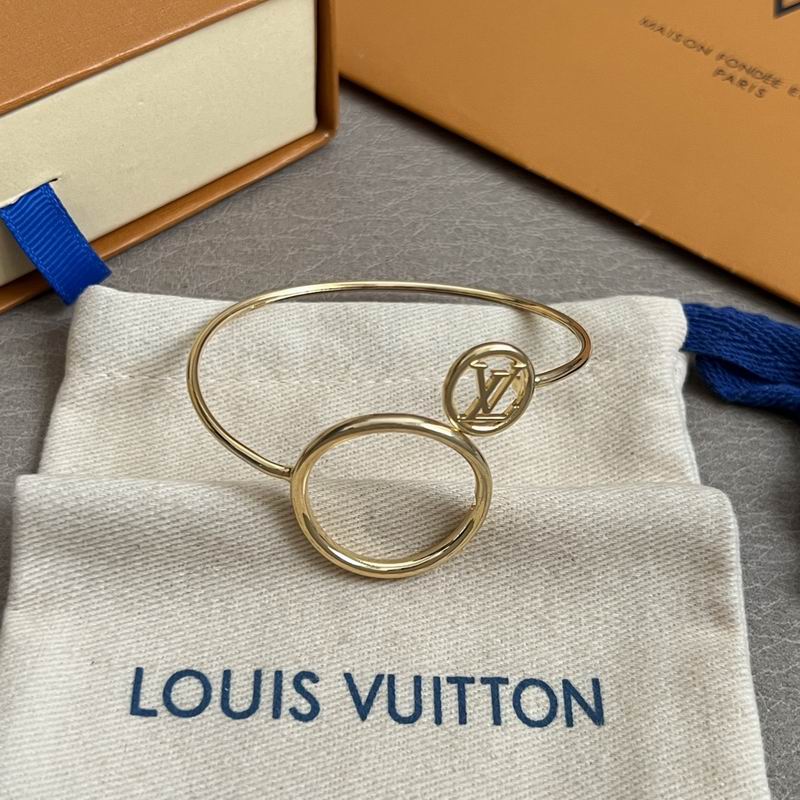 LV Bracelet 01yxx308 (4)