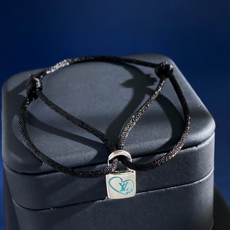 LV Bracelet 01yxx310 (10)
