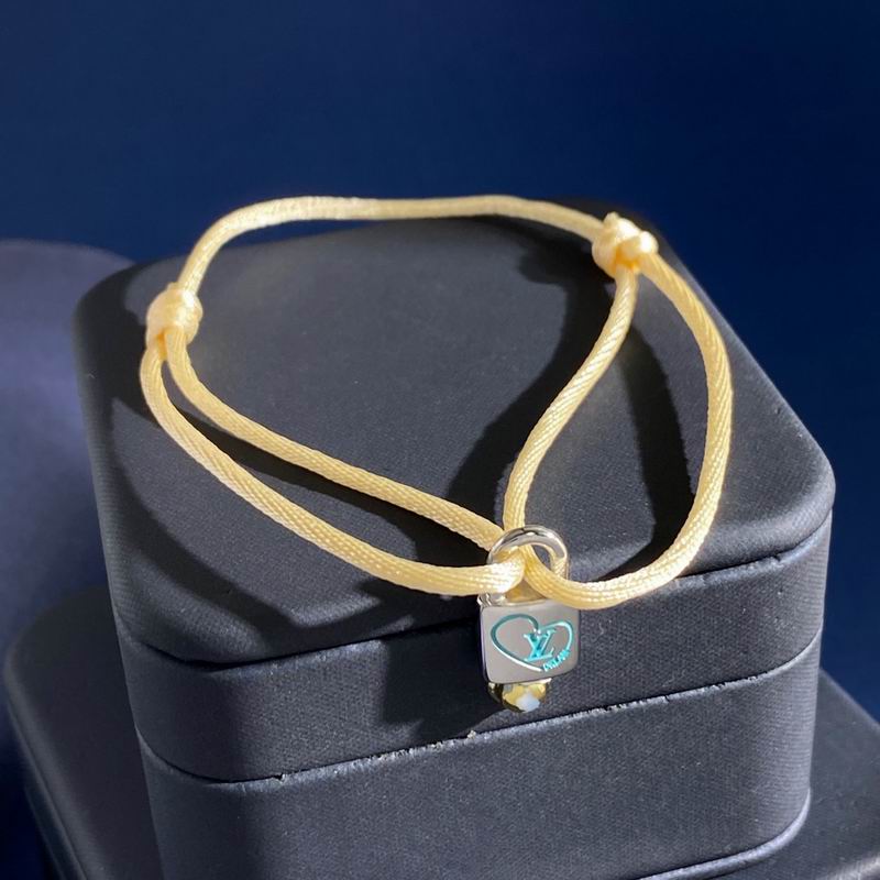 LV Bracelet 01yxx310 (14)