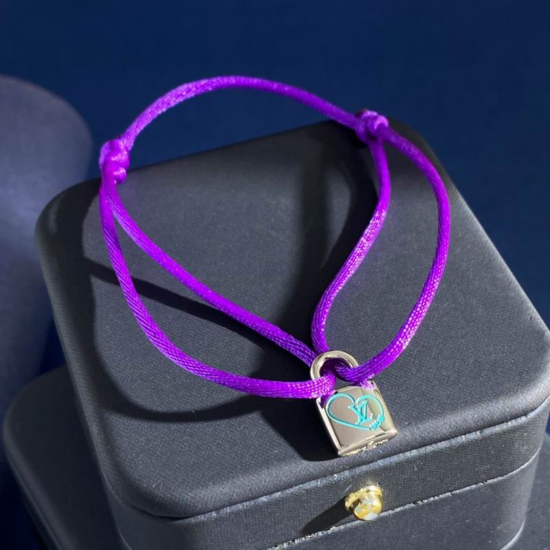 LV Bracelet 01yxx310 (17)