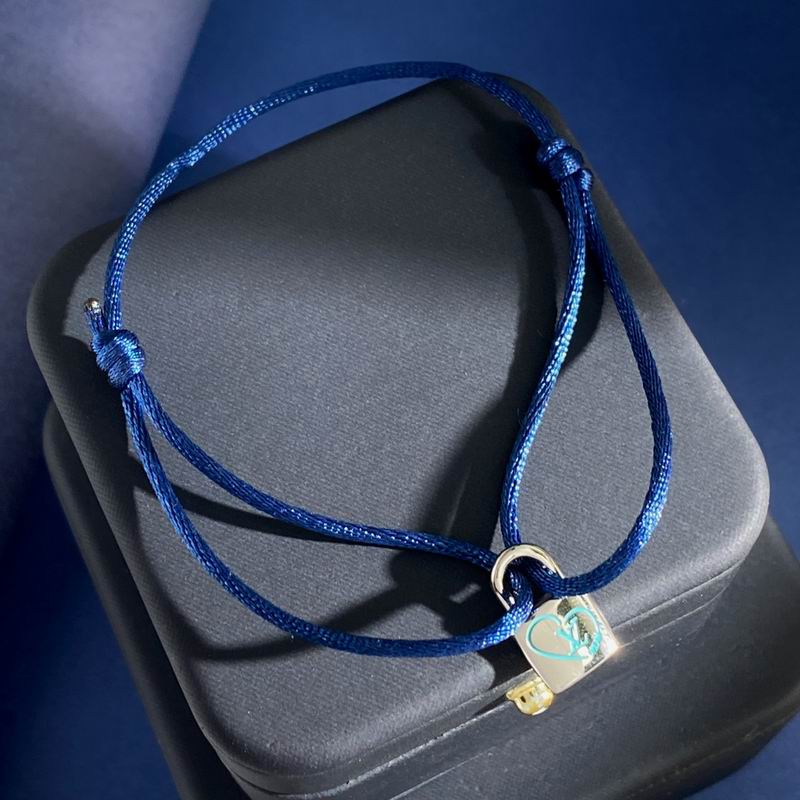 LV Bracelet 01yxx310 (8)