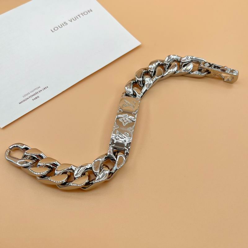 LV Bracelet 01yxx312 (8)
