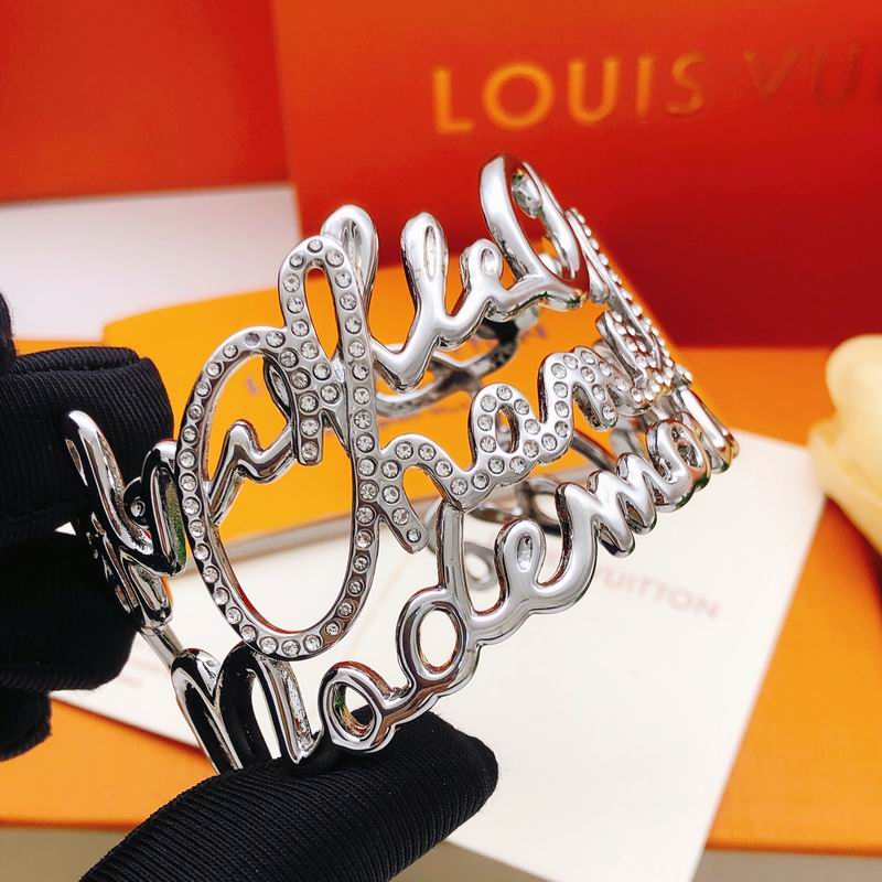 LV Bracelet 01yxx315 (10)
