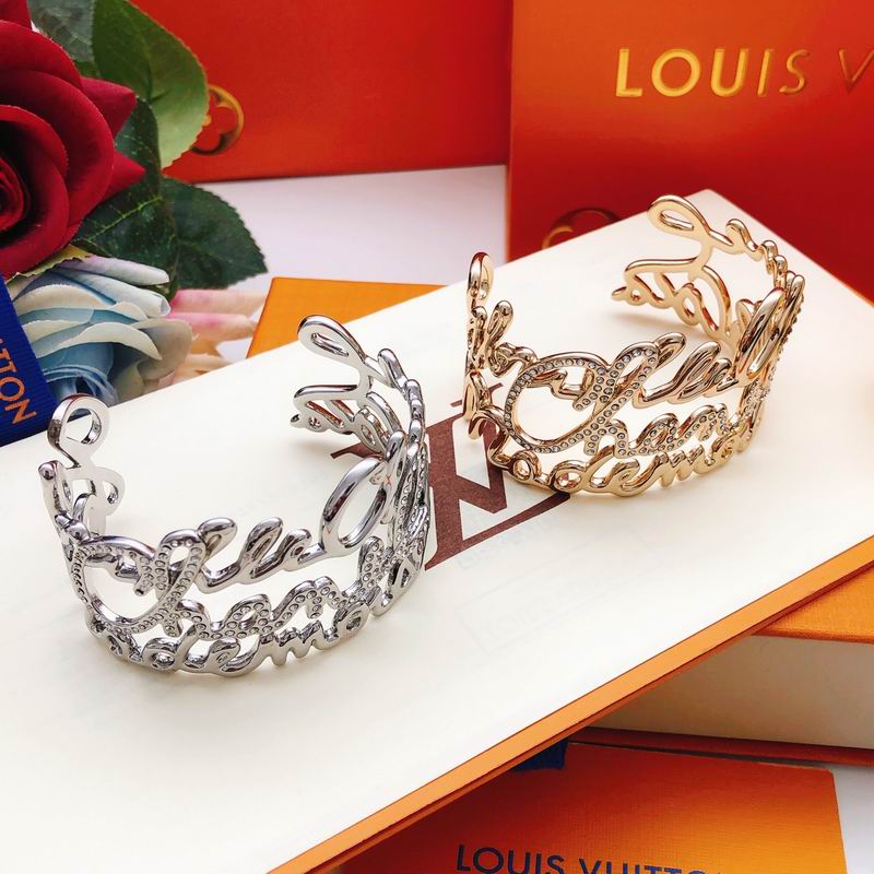 LV Bracelet 01yxx315 (12)