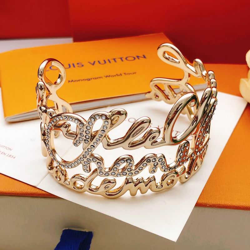 LV Bracelet 01yxx315 (2)