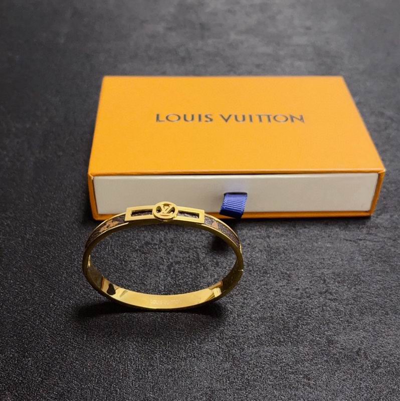 LV Bracelet 01yxx316 (7)