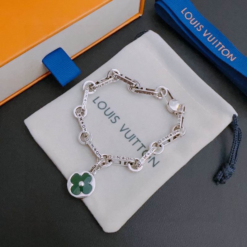 LV Bracelet 01yxx317 (3)