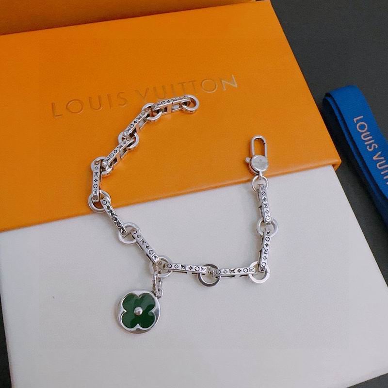 LV Bracelet 01yxx317 (4)