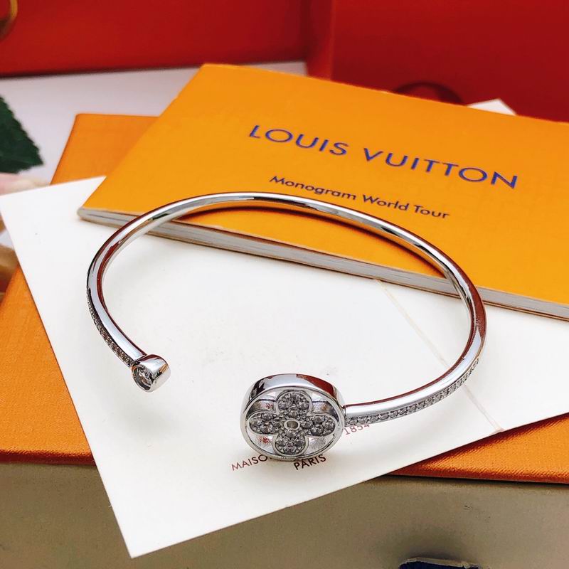 LV Bracelet 01yxx318 (3)