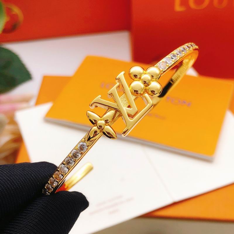 LV Bracelet 01yxx319 (3)