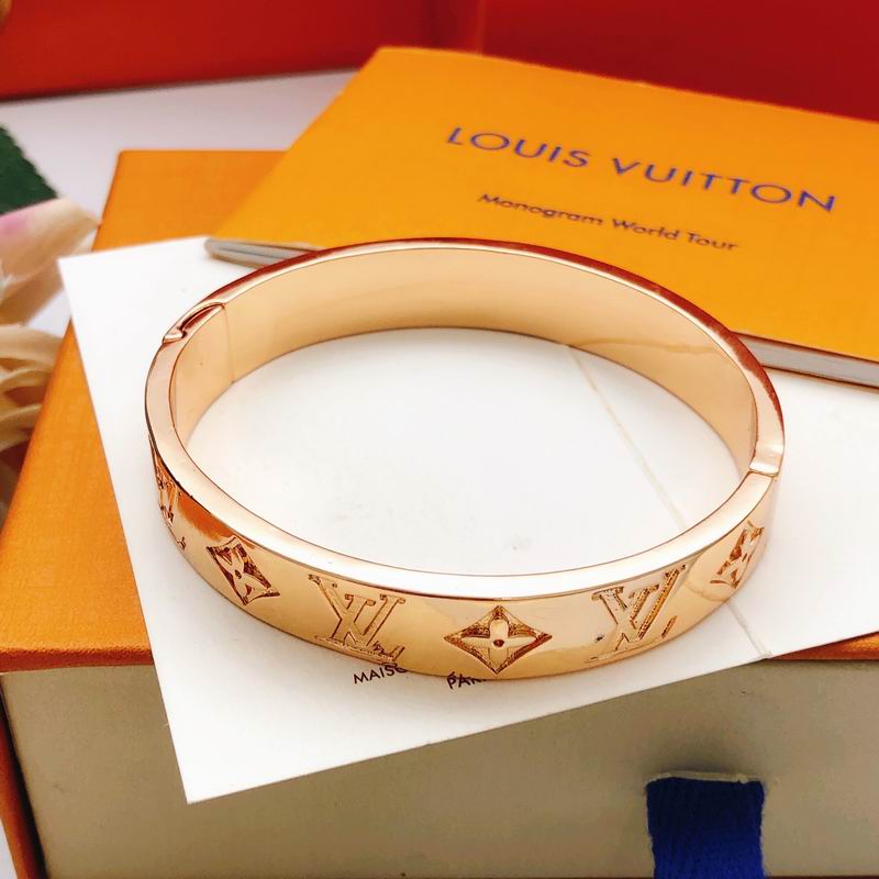 LV Bracelet 01yxx320 (6)