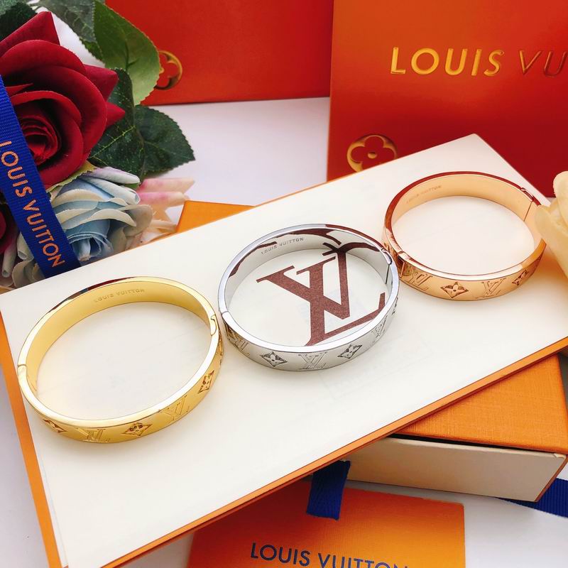 LV Bracelet 01yxx320 (8)