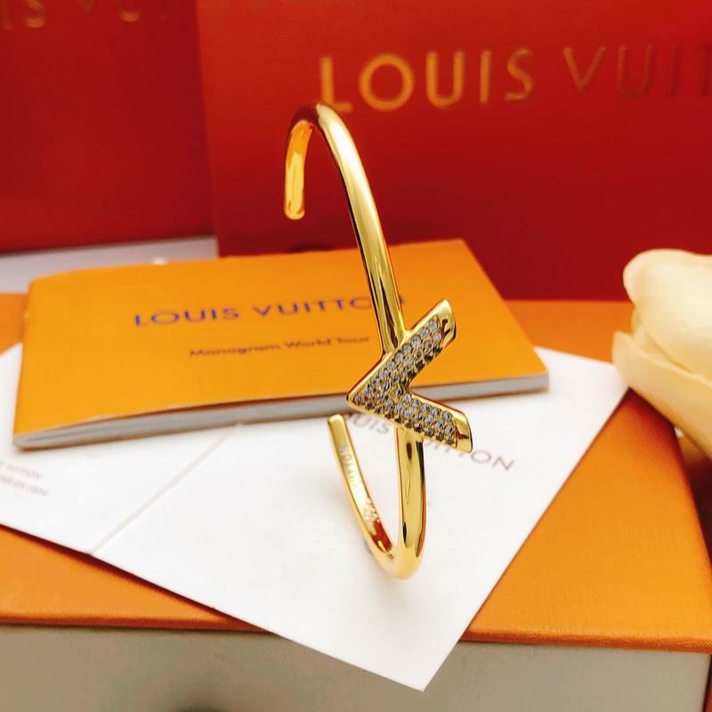 LV Bracelet 01yxx321 (5)
