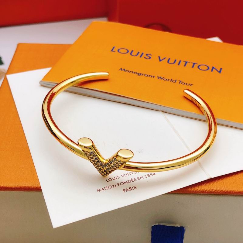 LV Bracelet 01yxx321 (6)