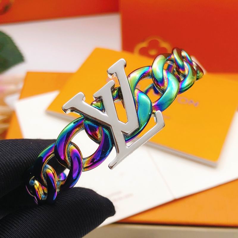 LV Bracelet 01yxx323 (1)