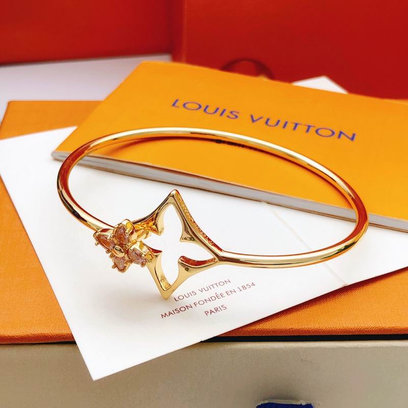 LV Bracelet 01yxx324 (4)