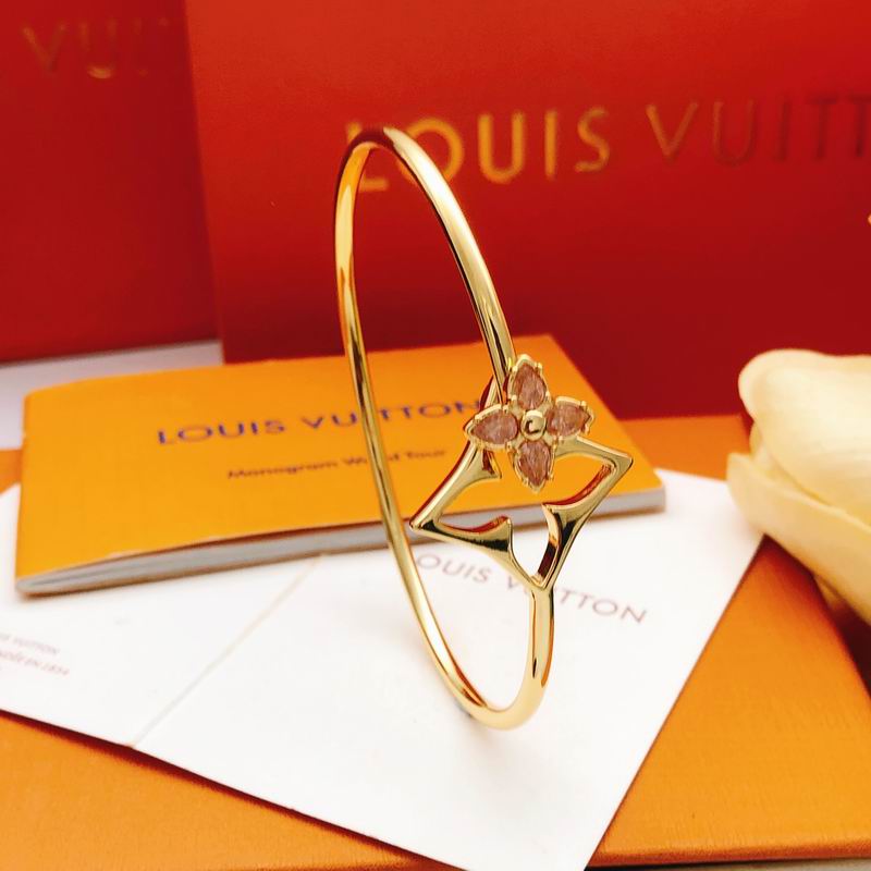 LV Bracelet 01yxx324 (5)