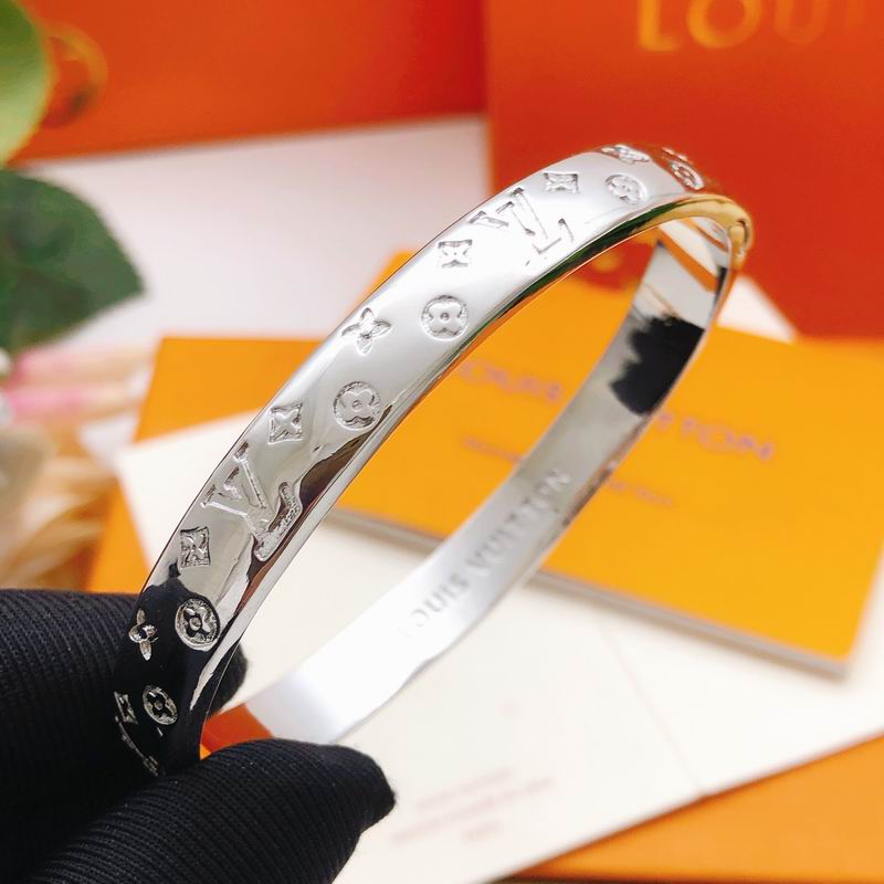 LV Bracelet 01yxx325 (4)
