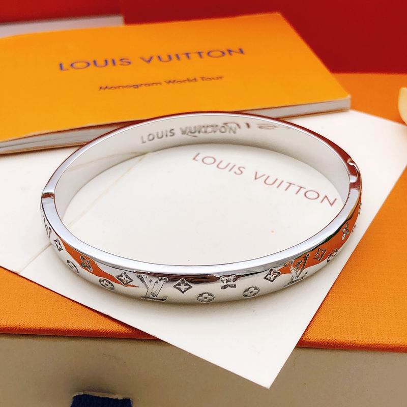 LV Bracelet 01yxx325 (7)