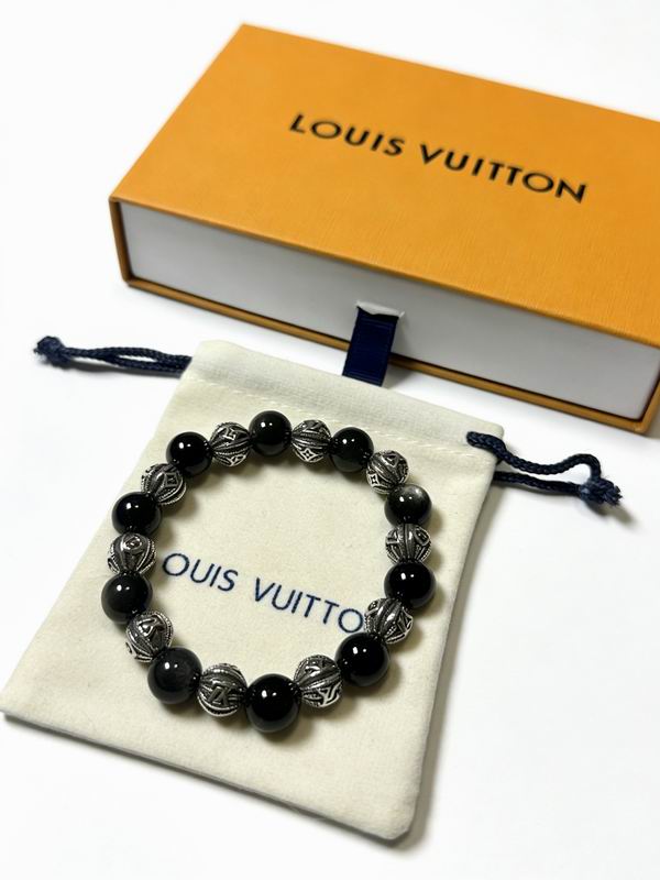 LV Bracelet 01yxx35 (4)