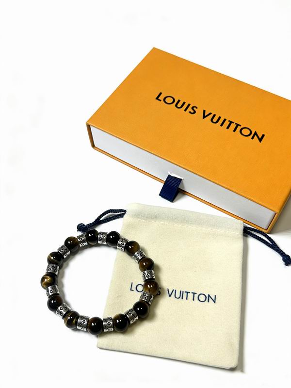 LV Bracelet 01yxx36 (1)
