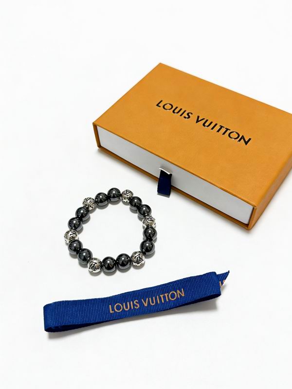LV Bracelet 01yxx46 (4)