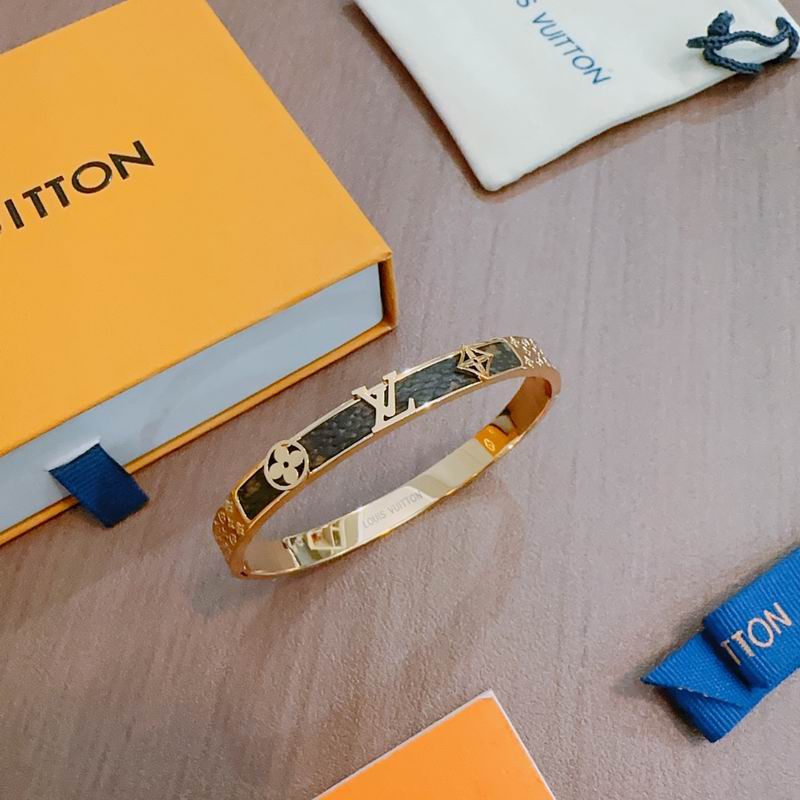 LV Bracelet 11yxx02 (2)